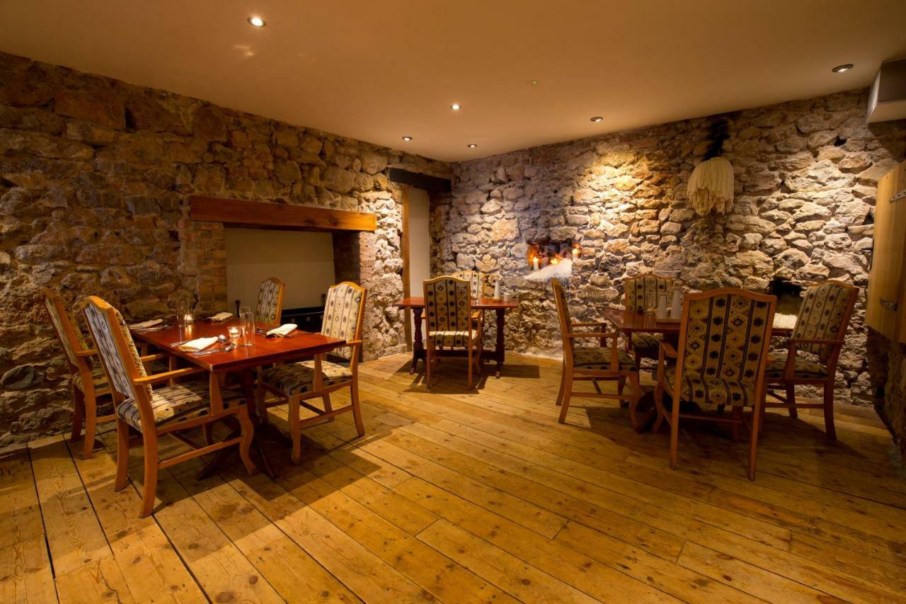 Oxwich Bay Hotel Суонзи Екстериор снимка