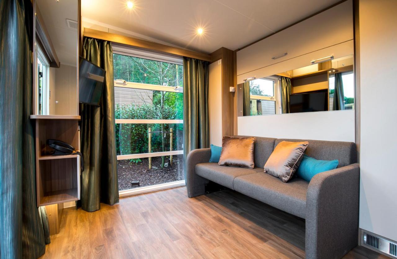 Oxwich Bay Hotel Суонзи Екстериор снимка