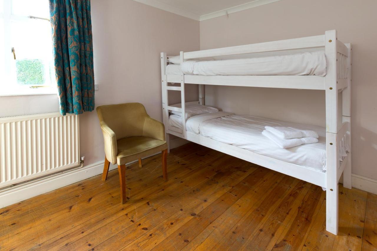Oxwich Bay Hotel Суонзи Екстериор снимка