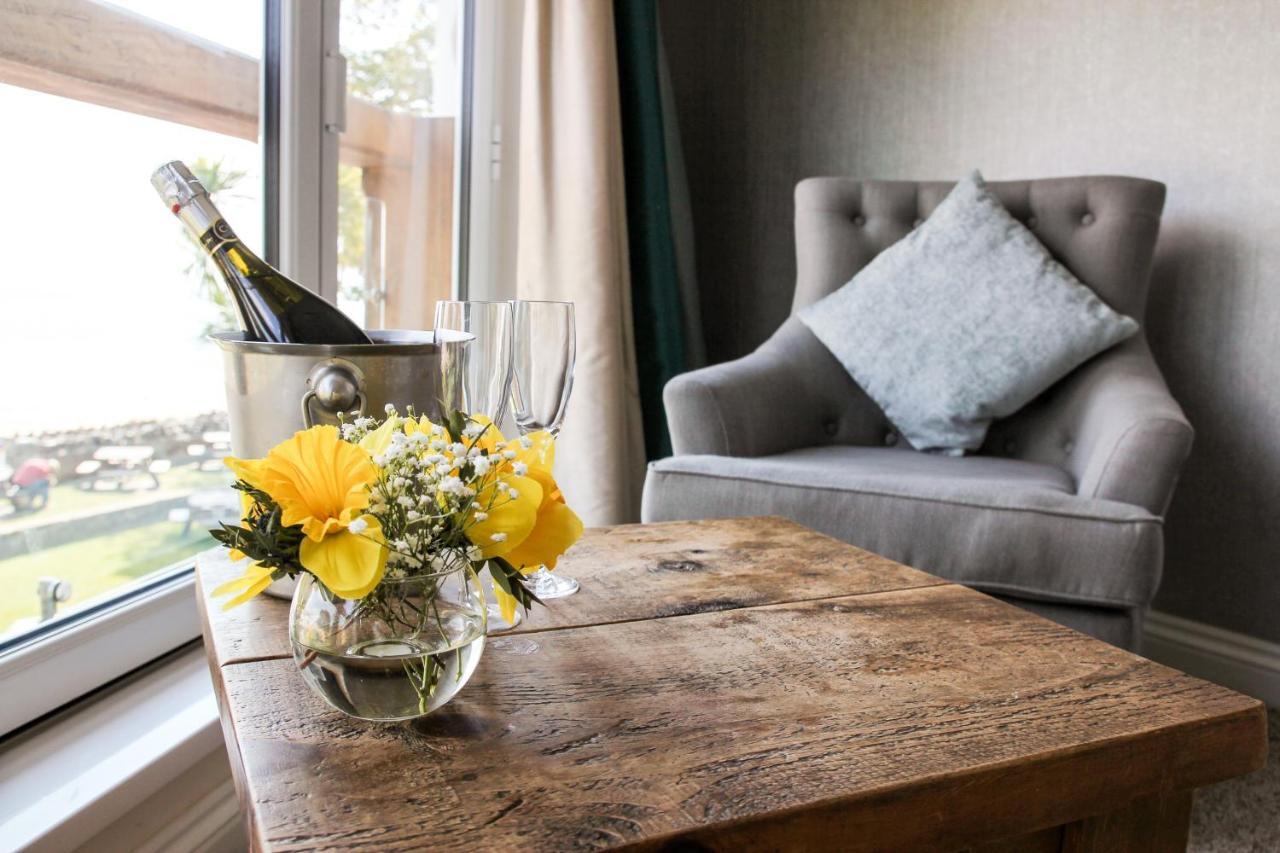 Oxwich Bay Hotel Суонзи Екстериор снимка