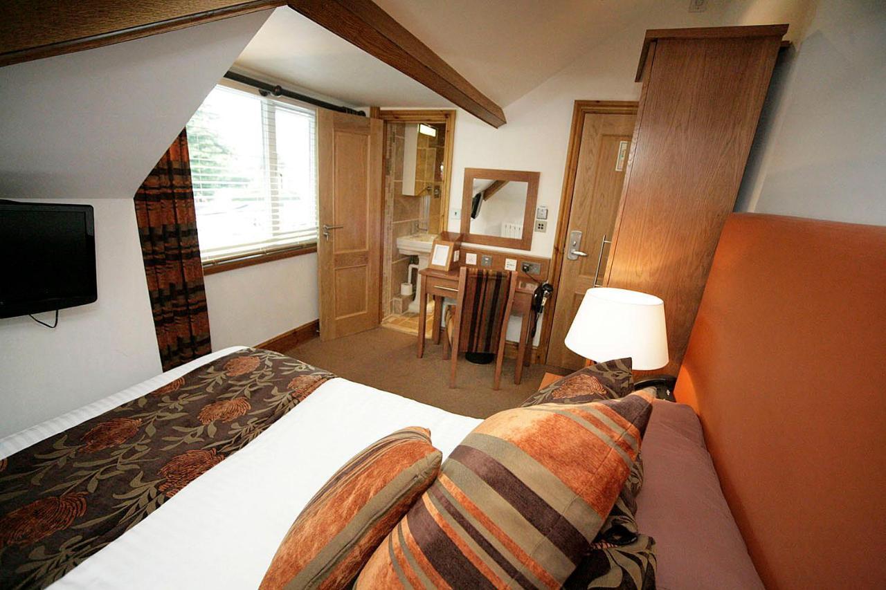 Oxwich Bay Hotel Суонзи Екстериор снимка