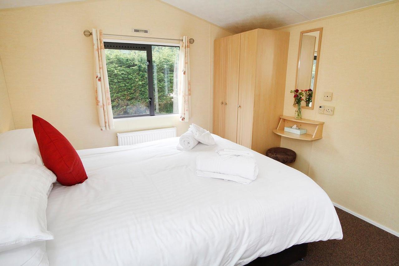 Oxwich Bay Hotel Суонзи Екстериор снимка