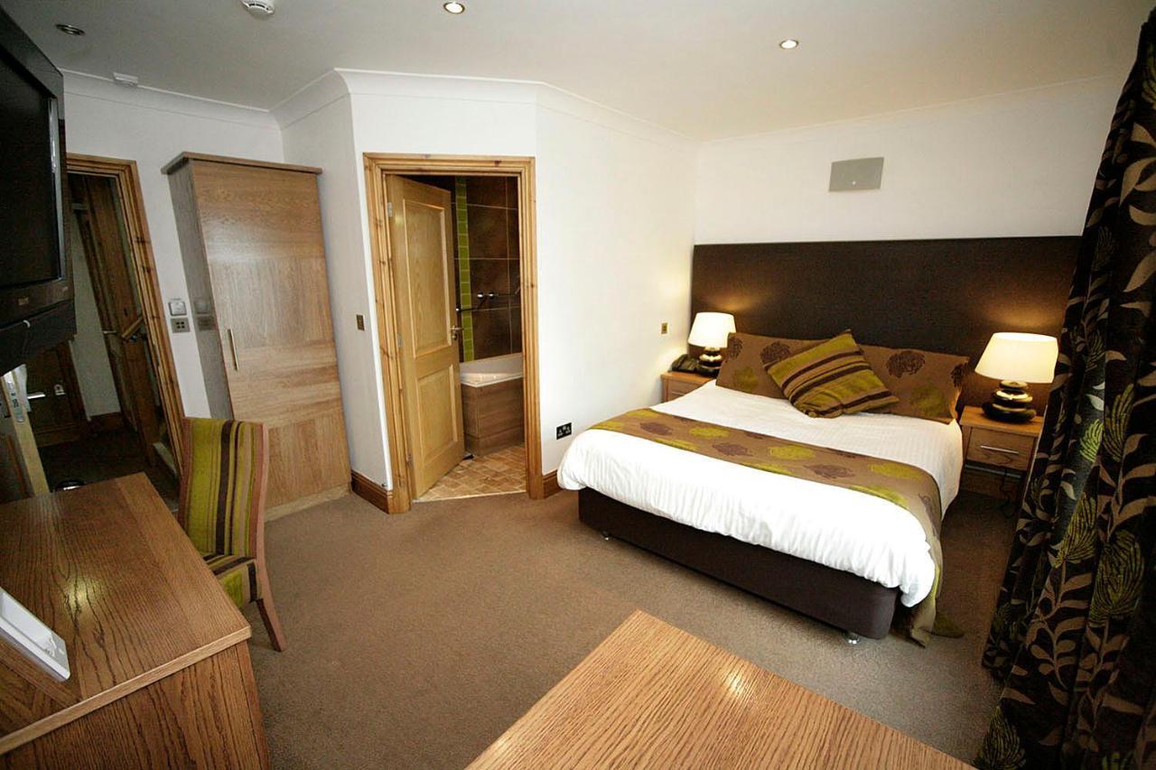 Oxwich Bay Hotel Суонзи Екстериор снимка