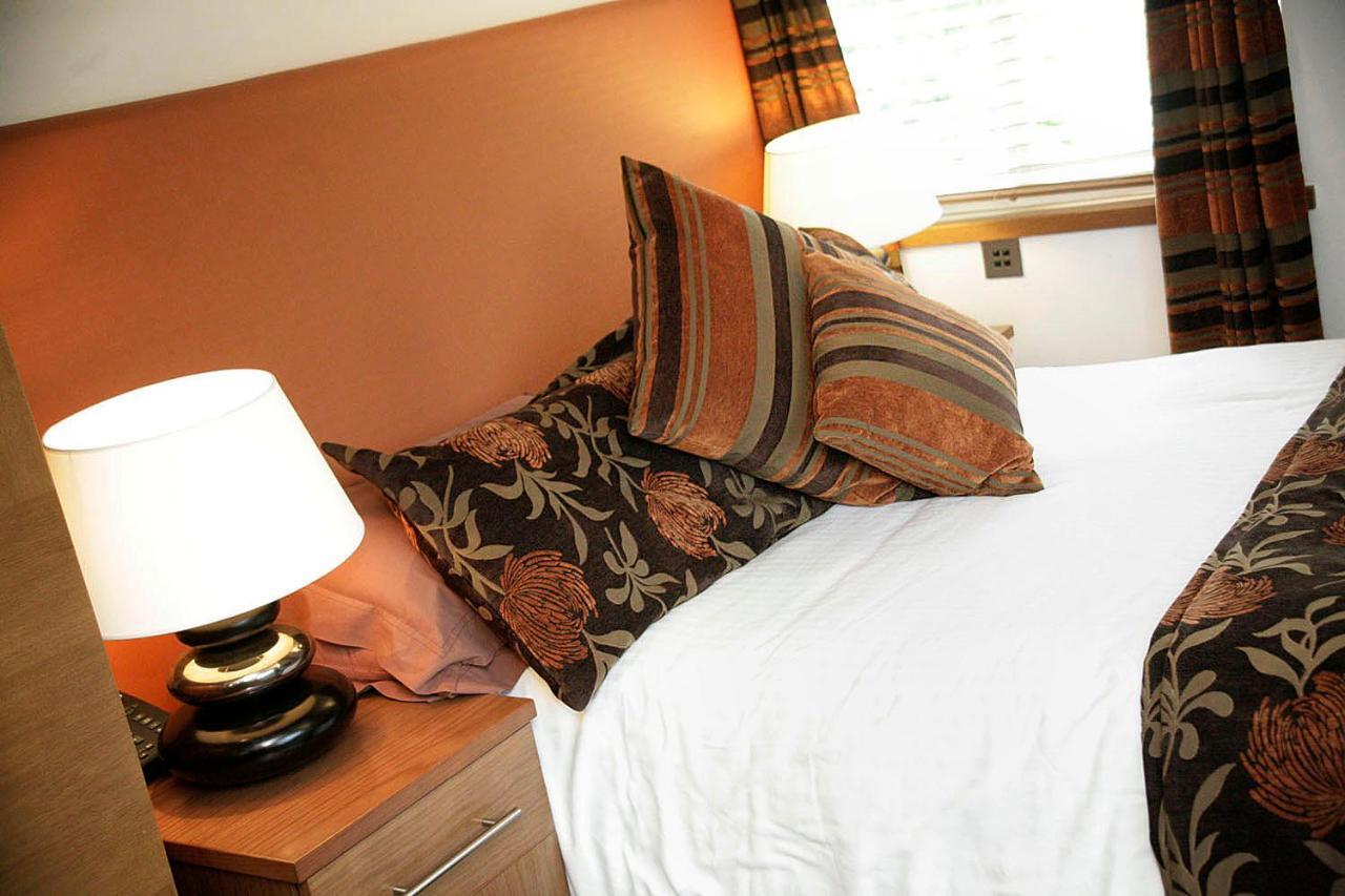 Oxwich Bay Hotel Суонзи Екстериор снимка